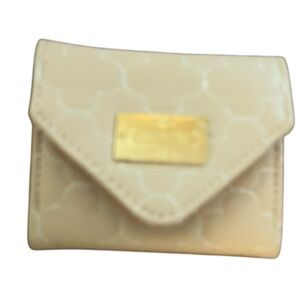 Nanette Lepore cream quilted card case NWOT